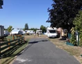 Wohnmobilstellplatz: Unsere Einfahrt - H+R Mobilcamping Balaton Süd