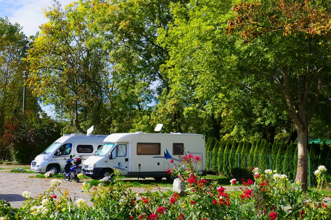 Wohnmobilstellplatz: Wohnmobilstellplatz an der Wutach