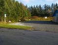 Wohnmobilstellplatz: Fläche auf Schotter auf Sonnenseite - Parkplatz Vendelbo Vans