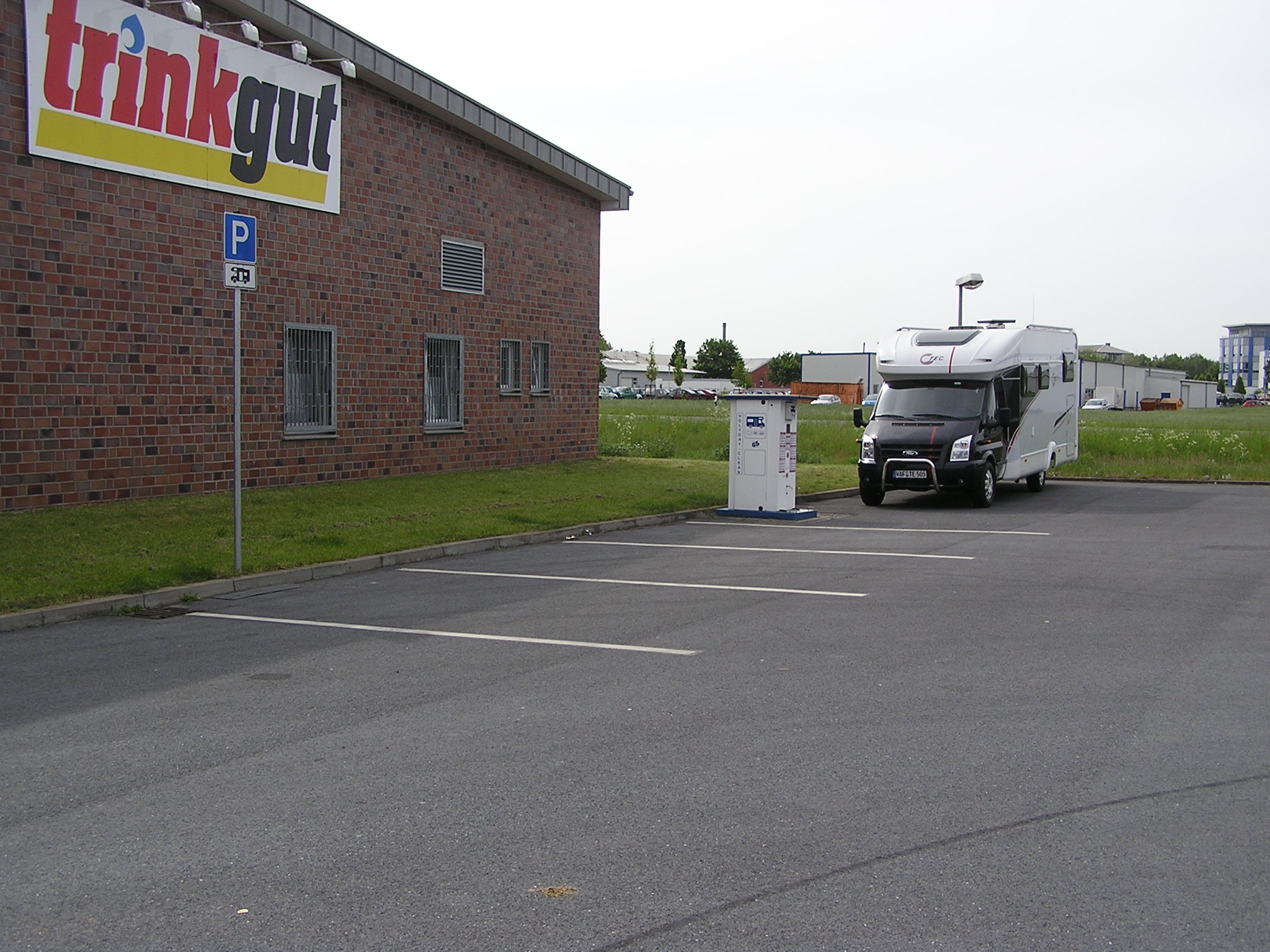 Reisemobilstellplatz - Wohnwagen erlaubt - Münster (Münster, Stadt) - Stellplatz Tankstelle Lietmann - Stellplatz Tankstelle Lietmann