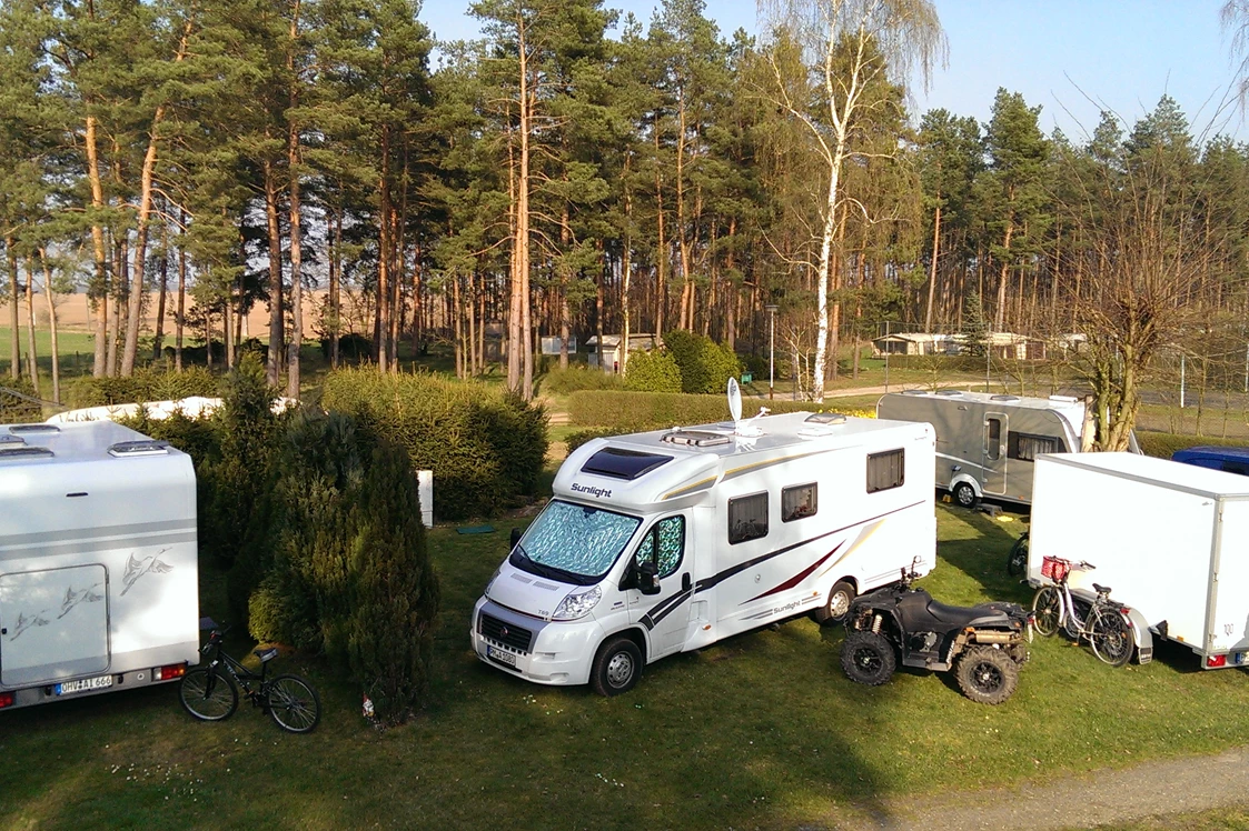 Wohnmobilstellplatz: 100 - 200 m² große Parzellen auf dem CP - Camping Am Großen Lausiger Teich