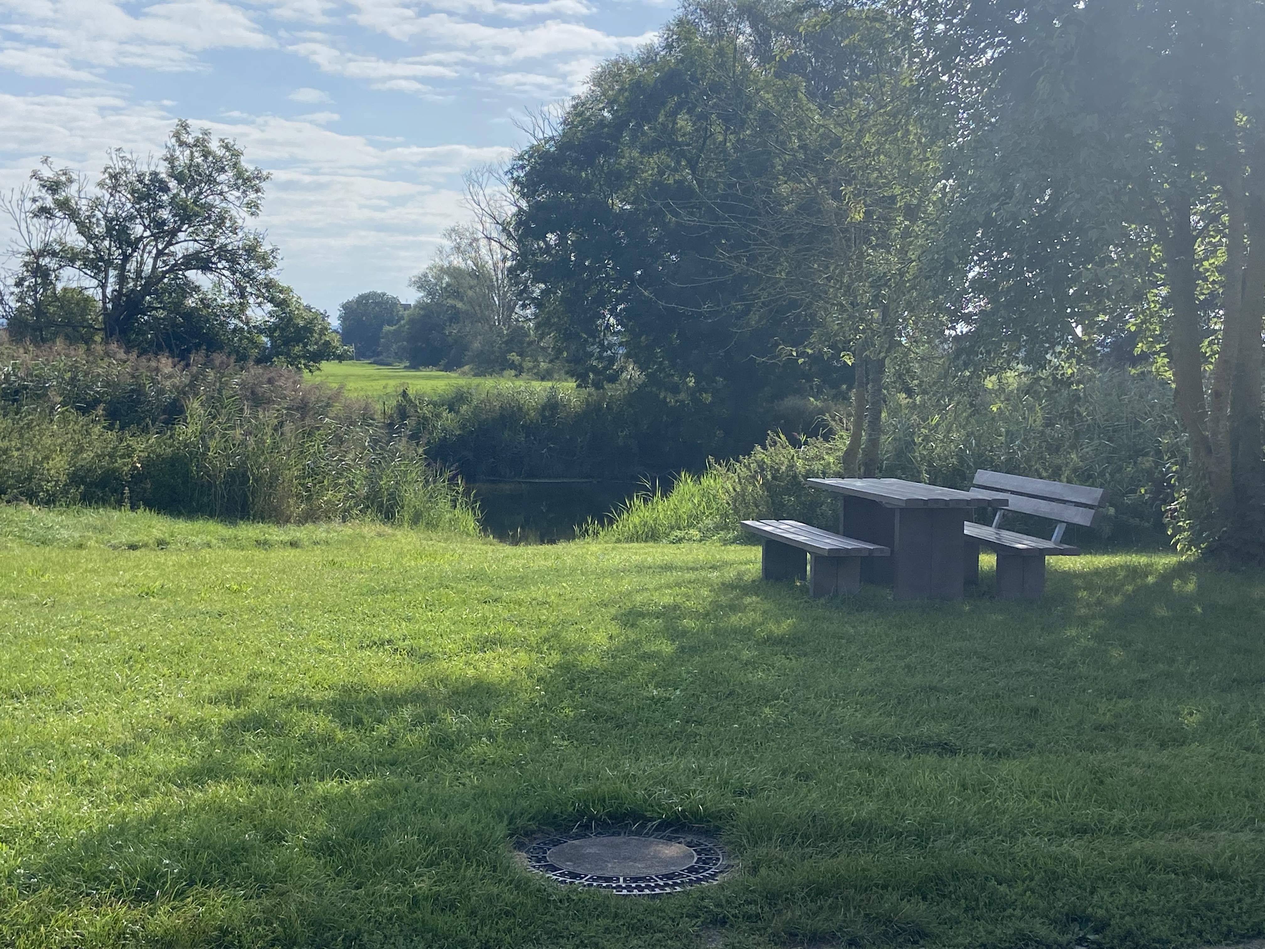 Wohnmobilstellplatz: Badeplatz Sitzplatz - Hermanns Dorfidylle,Landhof im Ries, Nordschwaben