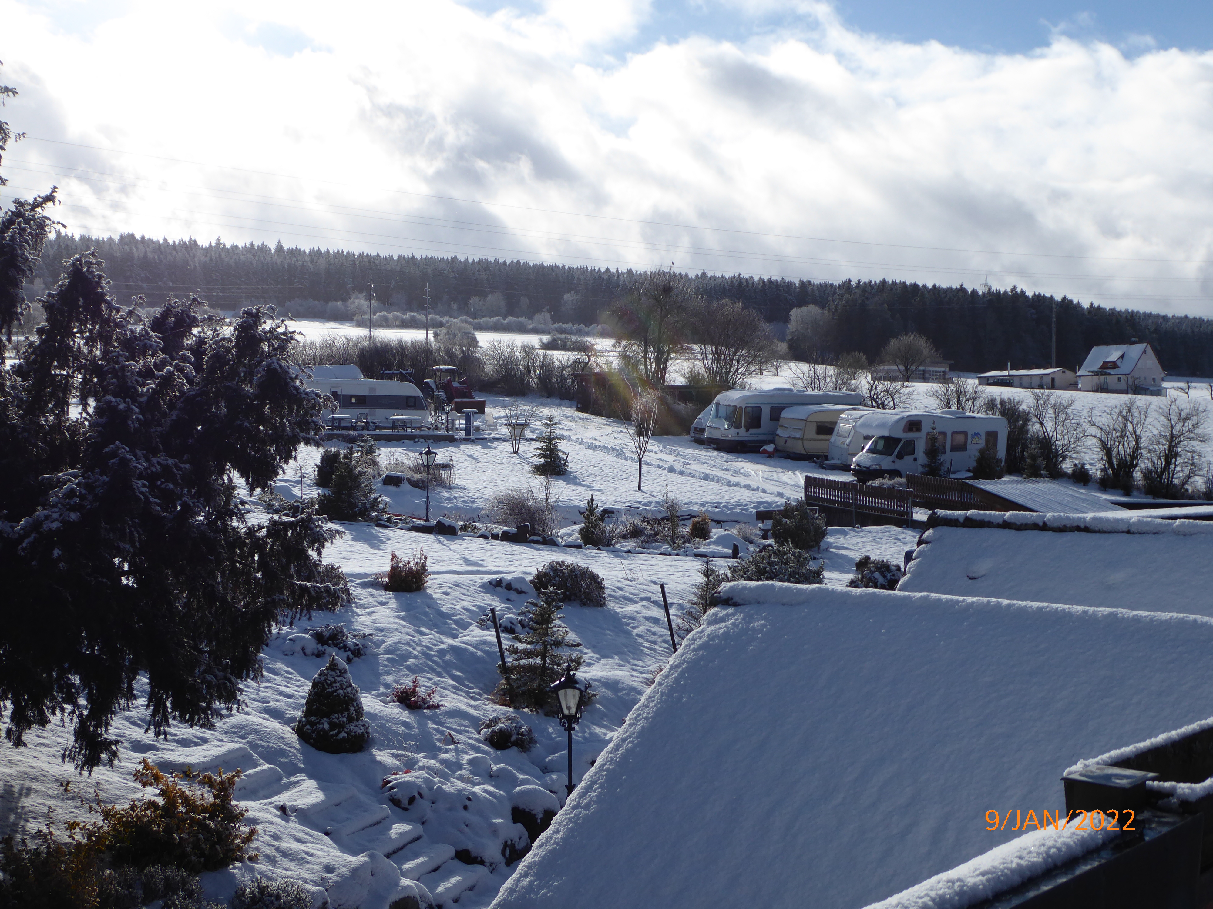 Wohnmobilstellplatz: Stellplatz - Rosis Fremdenzimmer und Wohnmobilstellplätze