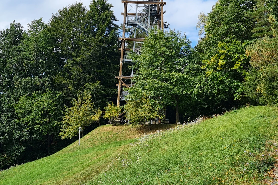 Wohnmobilstellplatz: Ein weiteres ganz besonderes Ausflugsziel: Kreuzbergwarte Eichberg - Trautenburg - GenusSTA 