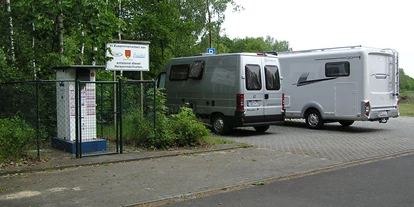 Plaza de aparcamiento para autocaravanas - Art des Stellplatz: eigenständiger Stellplatz - Sassenberg - Beschreibungstext für das Bild - Stellplatz Parkplatz Feldmark