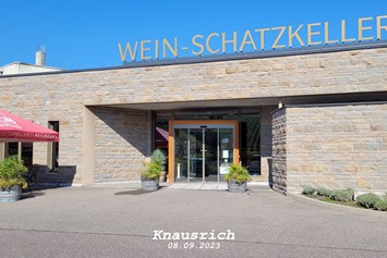 Wohnmobilstellplatz: Wohnmobil-Stellplatz am »Weinschatzkeller«