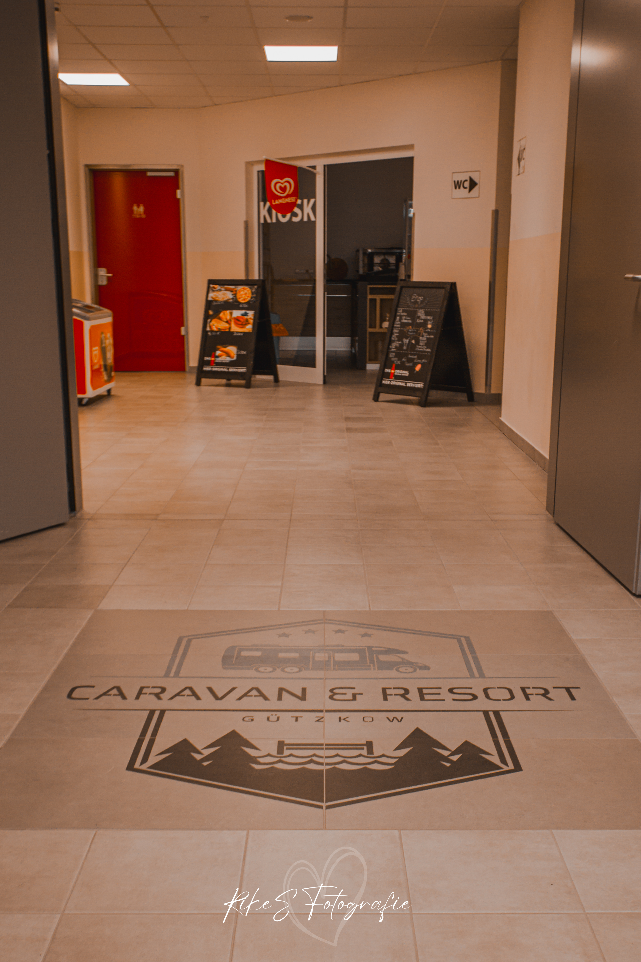 Wohnmobilstellplatz: Caravan & Resort Gützkow