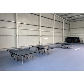 Wohnmobilstellplatz: Aufenthalt zum Tischtennis in der Mehrzweckhalle - Caravan & Resort Gützkow