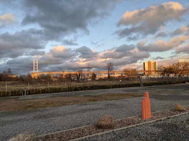 Wohnmobilstellplatz: Digitale Stromversorgung (hinterer Platzbereich) - Caravanstellplatz "An der Rügenbrücke" Stralsund