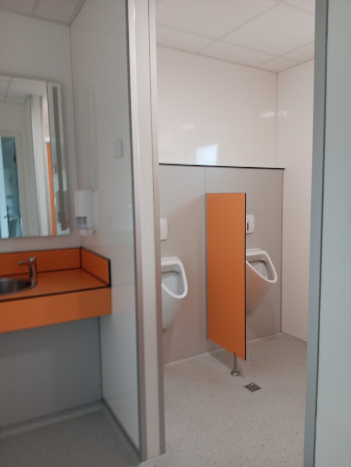 Wohnmobilstellplatz: Sanitärbereich 2
Toiletten - Caravanstellplatz "An der Rügenbrücke" Stralsund