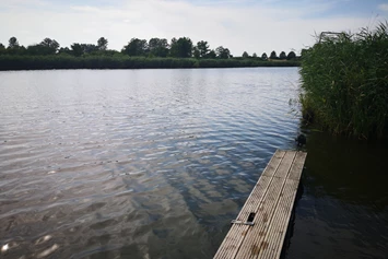 Wohnmobilstellplatz: Peene - Wohnmobilstellplatz am Rittergut Schloss Pentin