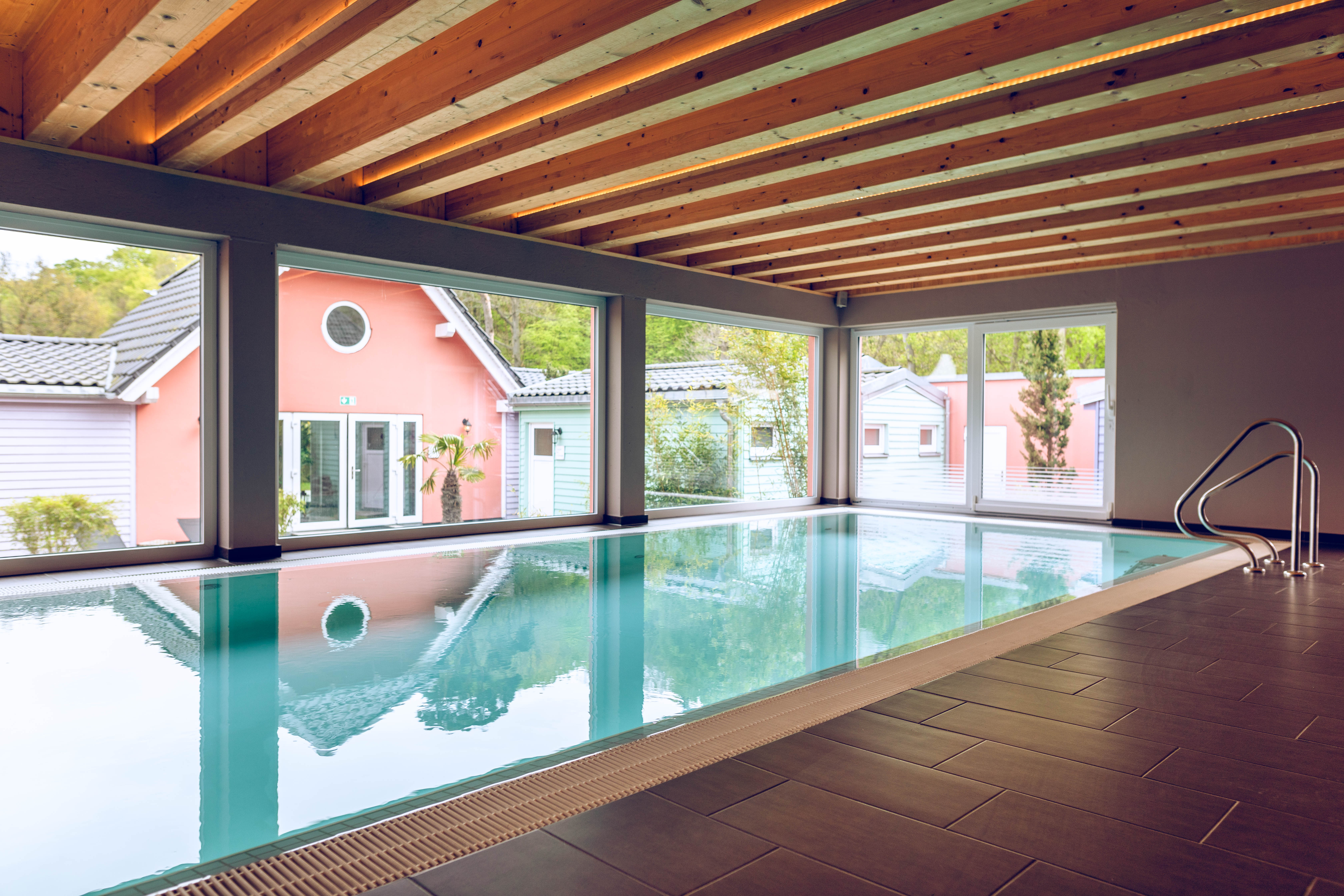 kampeerplaats voor campers - Hallenbad - Mecklenburg-Vorpommern - Schwimmbad - Regenbogen Göhren