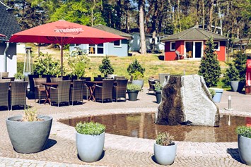 Wohnmobilstellplatz: Restaurant mit Terrasse - Regenbogen Göhren