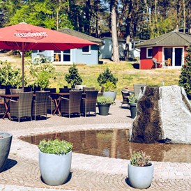 Wohnmobilstellplatz: Restaurant mit Terrasse - Regenbogen Göhren