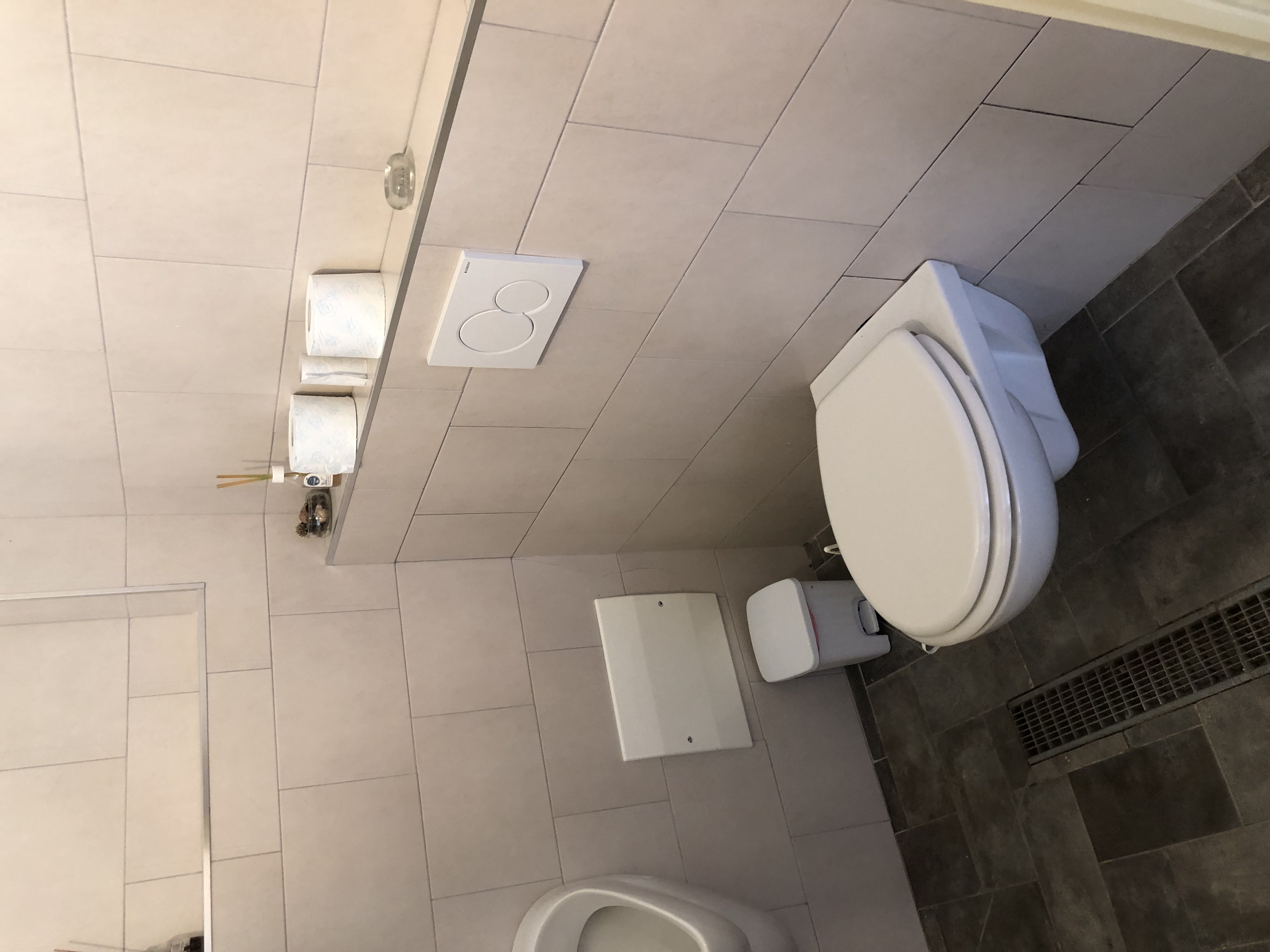 Wohnmobilstellplatz: WC - Area sosta la Cantina del vino Barga