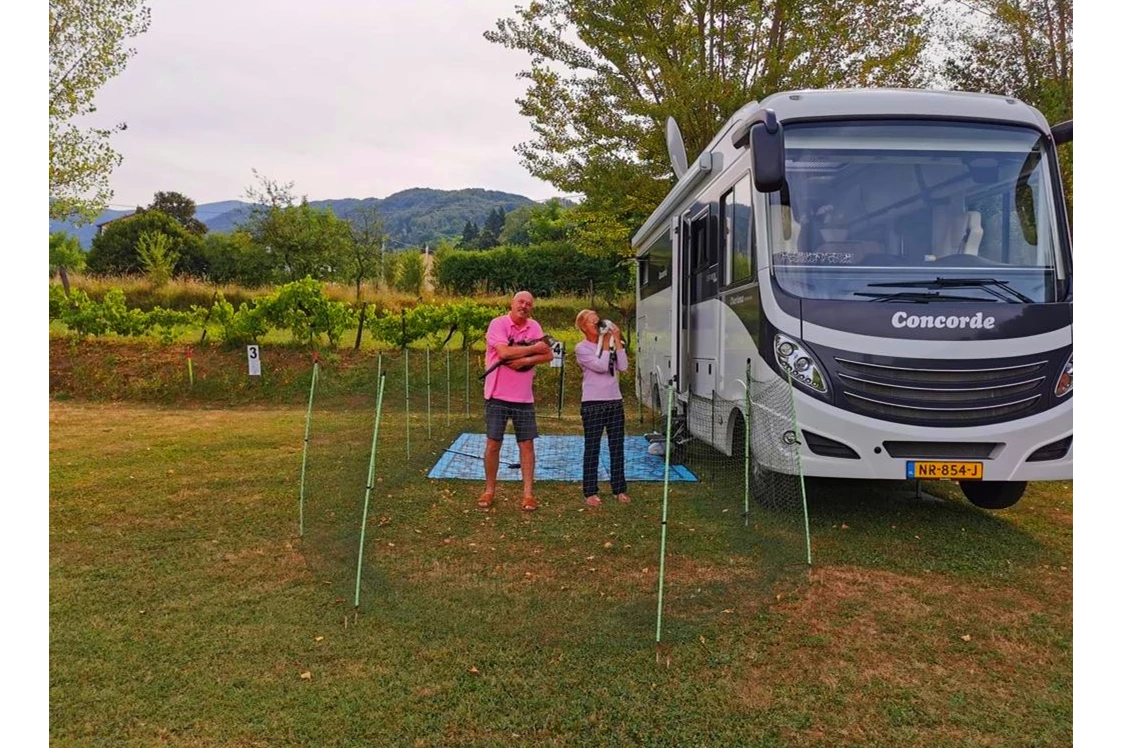 Wohnmobilstellplatz: Possibilita' di accogliere Camper Concorde - Area sosta la Cantina del vino Barga