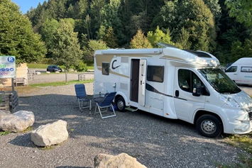 Wohnmobilstellplatz: Stellplatz mit Stromanschluss - Rast-Stellplatz Arnoldstein im Dreiländereck