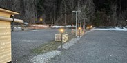 Reisemobilstellplatz - Beleuchtung und Stromsäulen  - Rast-Stellplatz Arnoldstein im Dreiländereck
