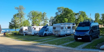 Reisemobilstellplatz - Stromanschluss - Krummbek - WoMo-Stellplätze vor der Schranke - Campingplatz Lange Wisch