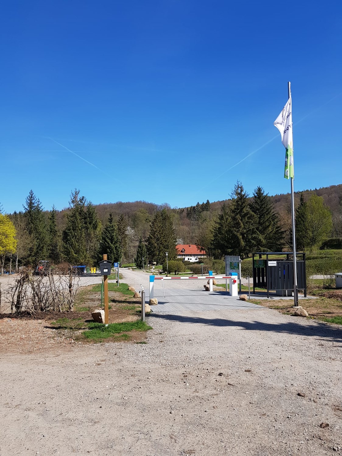 Wohnmobilstellplatz: Schrankenanlage - Wohnmobil- und Campingpark Ambergau