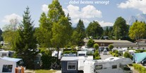 Reisemobilstellplatz - WLAN: teilweise vorhanden - In unseren Kompakt- Versorgungssäulen finden Sie alle wichtigen Versorgungsleitungen. - Alpen-Caravanpark Tennsee