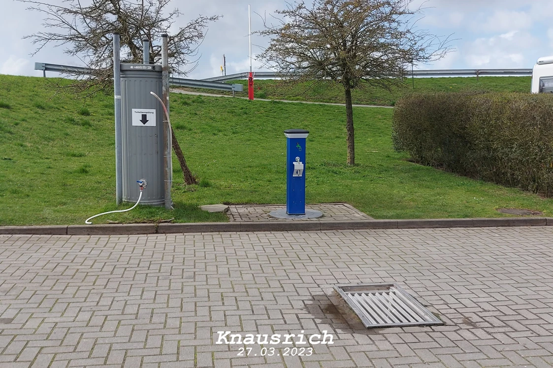 Wohnmobilstellplatz: Reisemobilparkplatz Doppelschleuse