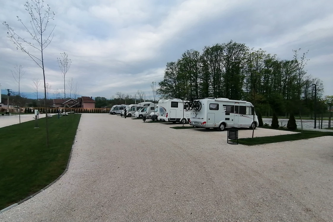 Wohnmobilstellplatz: Parking - Camping Vrnjacko vrelo