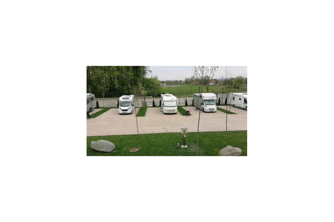 Wohnmobilstellplatz: Parking - Camping Vrnjacko vrelo