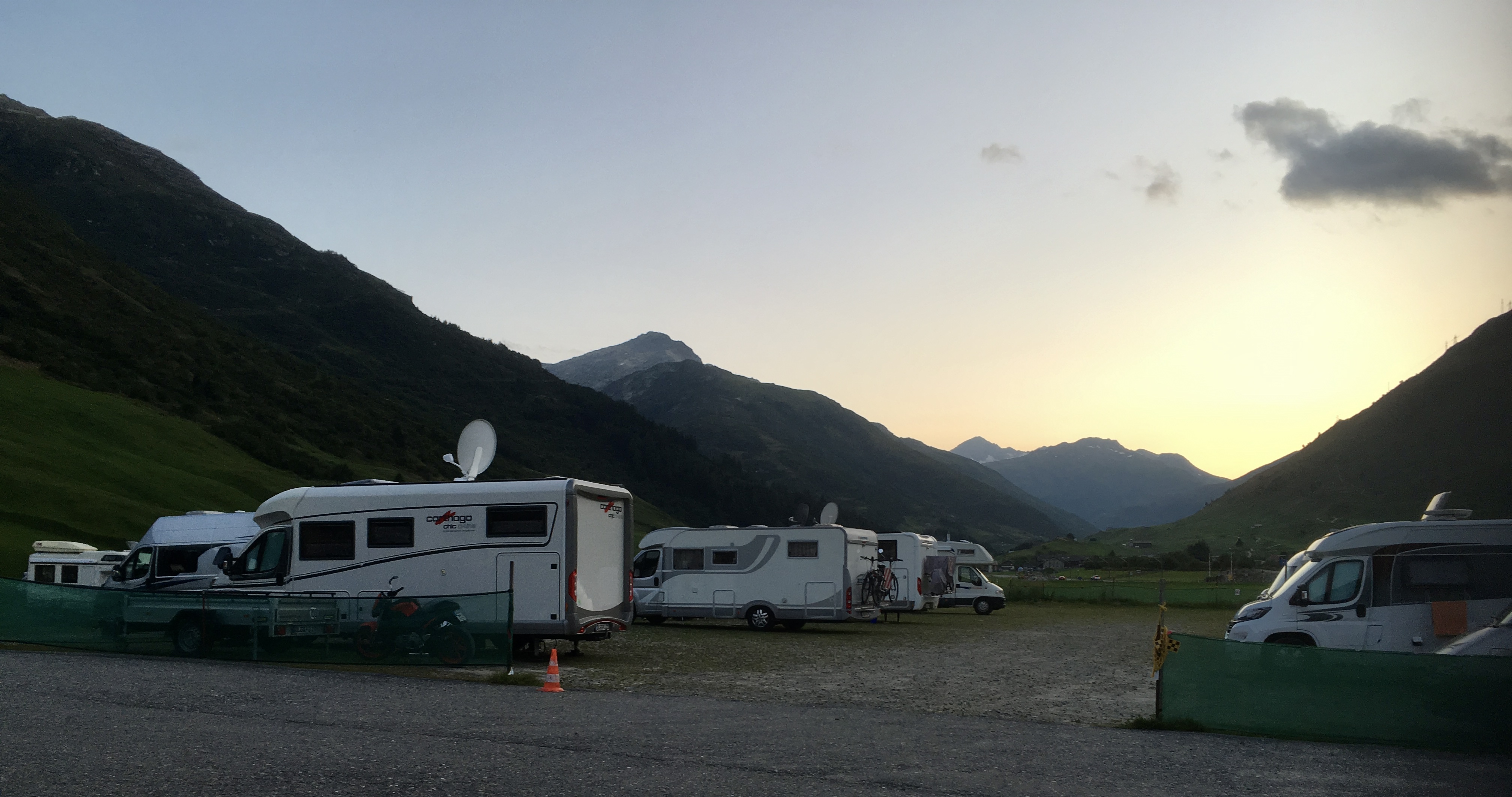 Area sosta per camper - Schattdorf - Gotthard Camping Andermatt