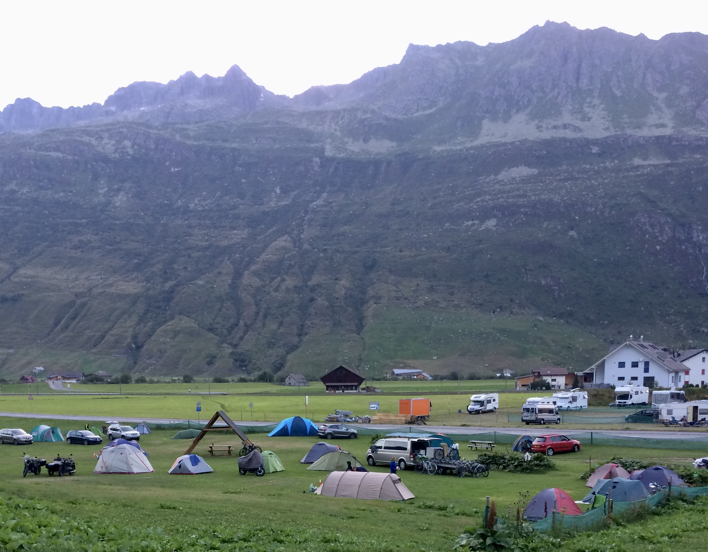 Wohnmobilstellplatz: Gotthard Camping Andermatt