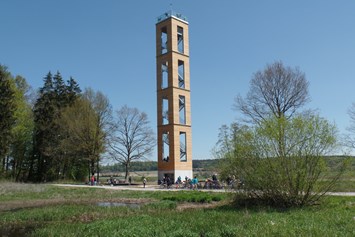 Wohnmobilstellplatz: Besucherattraktion Bannwaldturm mit 38 m Höhe - Weites Ried