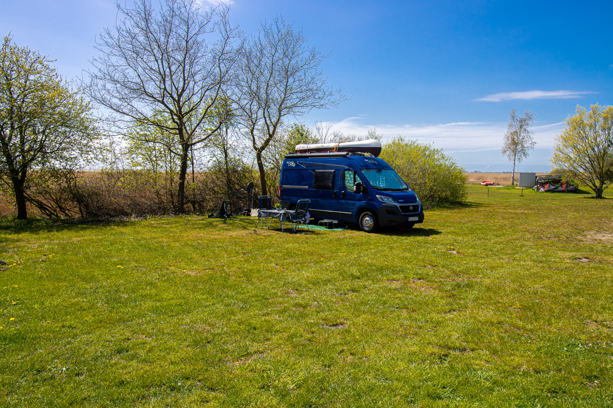 Wohnmobilstellplatz: Regenbogen Born