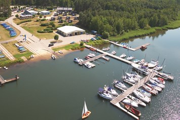 Wohnmobilstellplatz: Luftbild Hafencamp - Hafencamp Senftenberger See