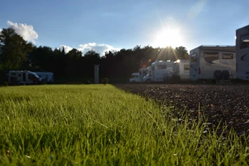 Wohnmobilstellplatz: Abendstimmung - Wohnmobilstellplatz Nordkirchen