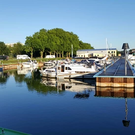 Wohnmobilstellplatz: Stadtmarina Brandenburg mit herrlicher Mole - Stadtmarina Brandenburg