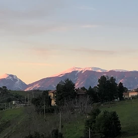 Wohnmobilstellplatz: Panoramablick auf Berge und Meer - Agriturismo Il Masso