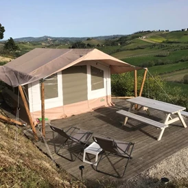 Wohnmobilstellplatz: auch Glamping-Zelf zu vermieten - Agriturismo Il Masso