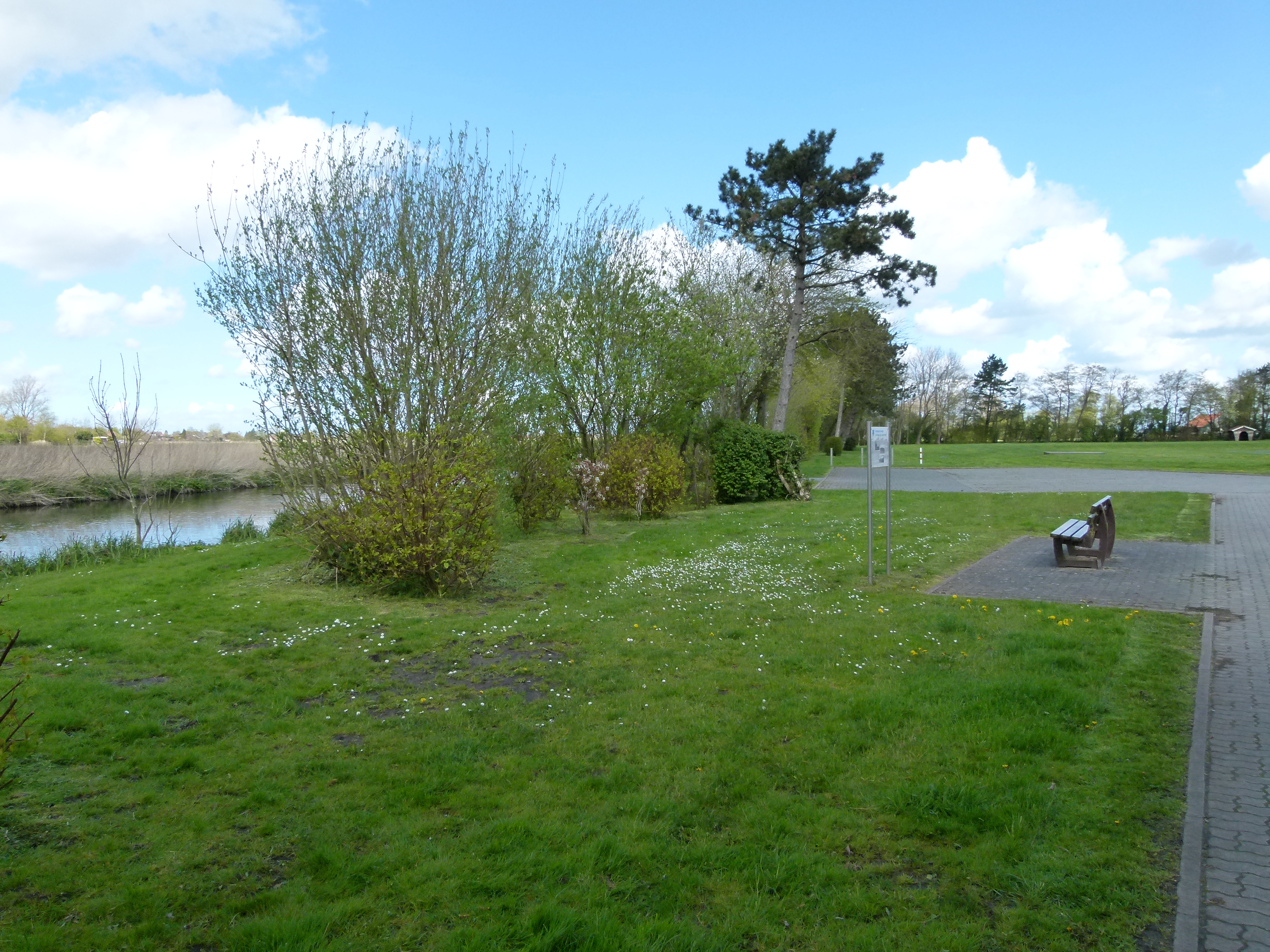 Wohnmobilstellplatz: Freizeitgelände Ditzumerverlaat