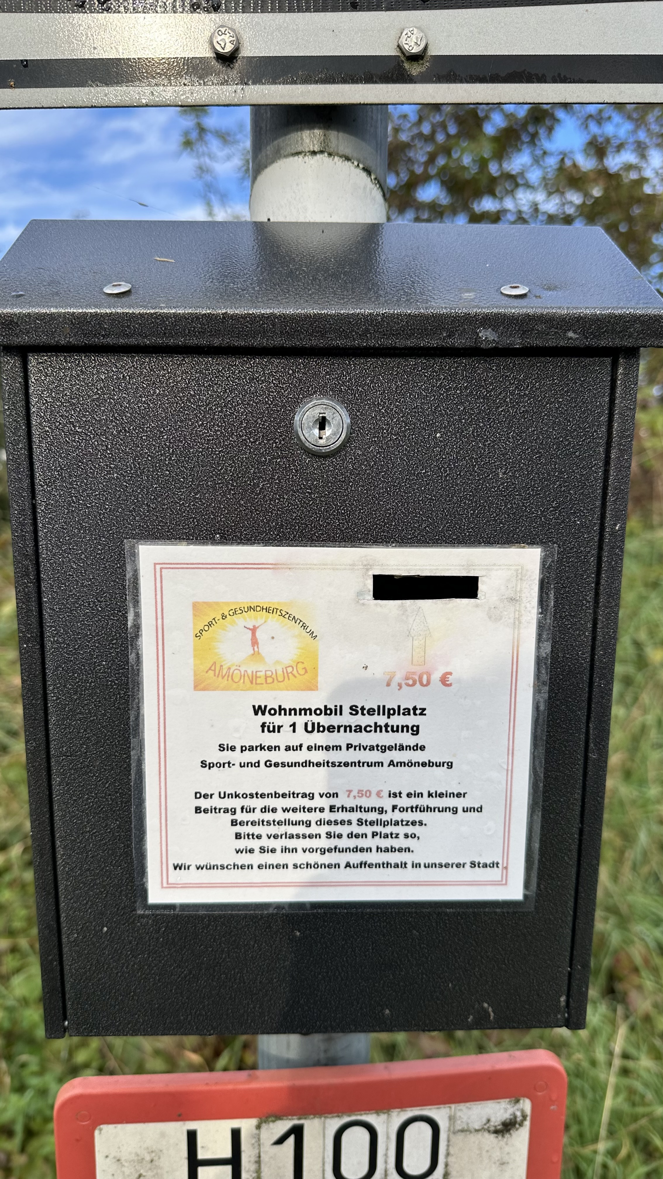 área camper - Marburg - Stellplatz am Sportplatz