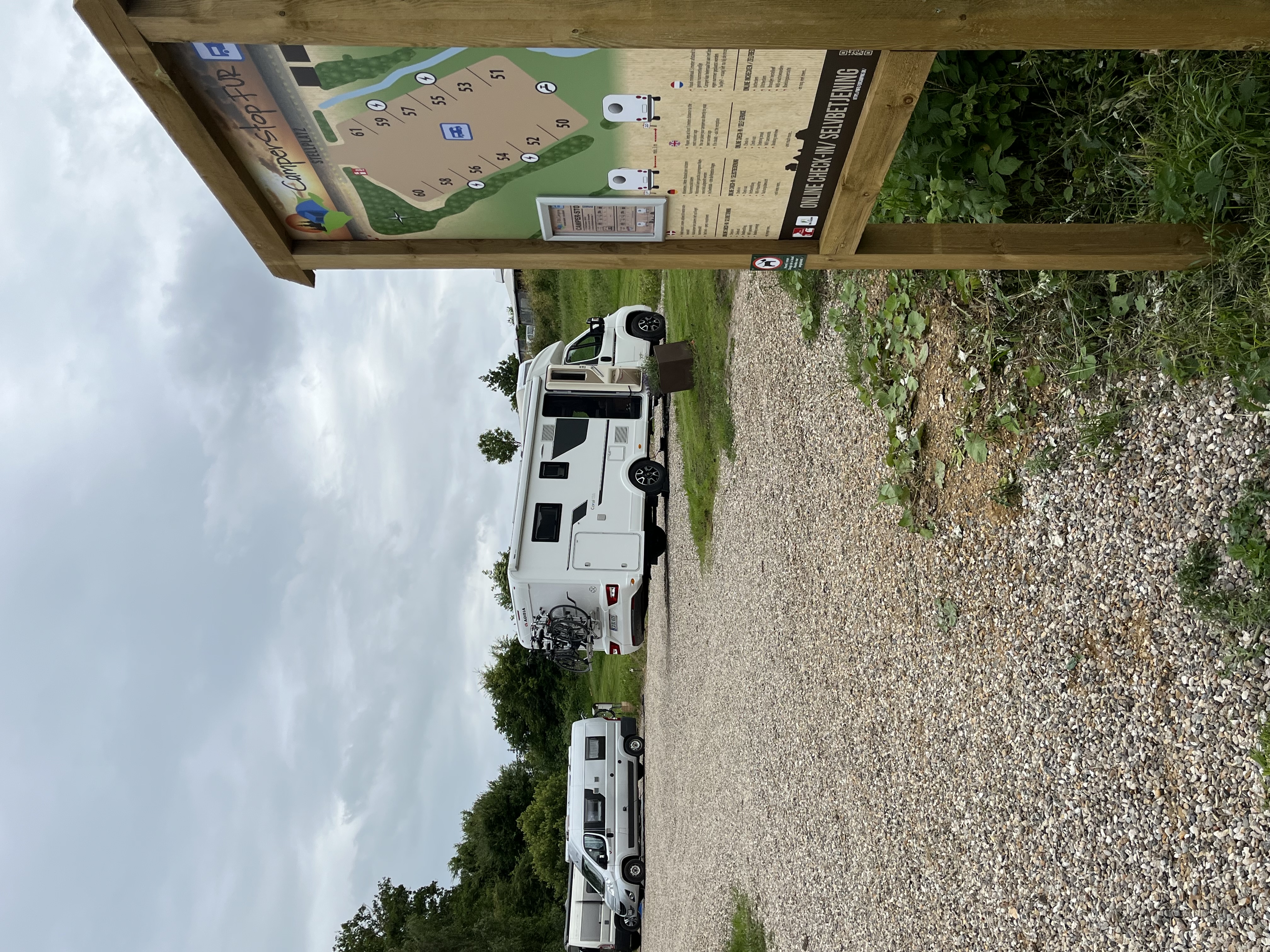 kampeerplaats voor campers - Thisted - QR mit handy check-in und check-out - CamperStop Fur