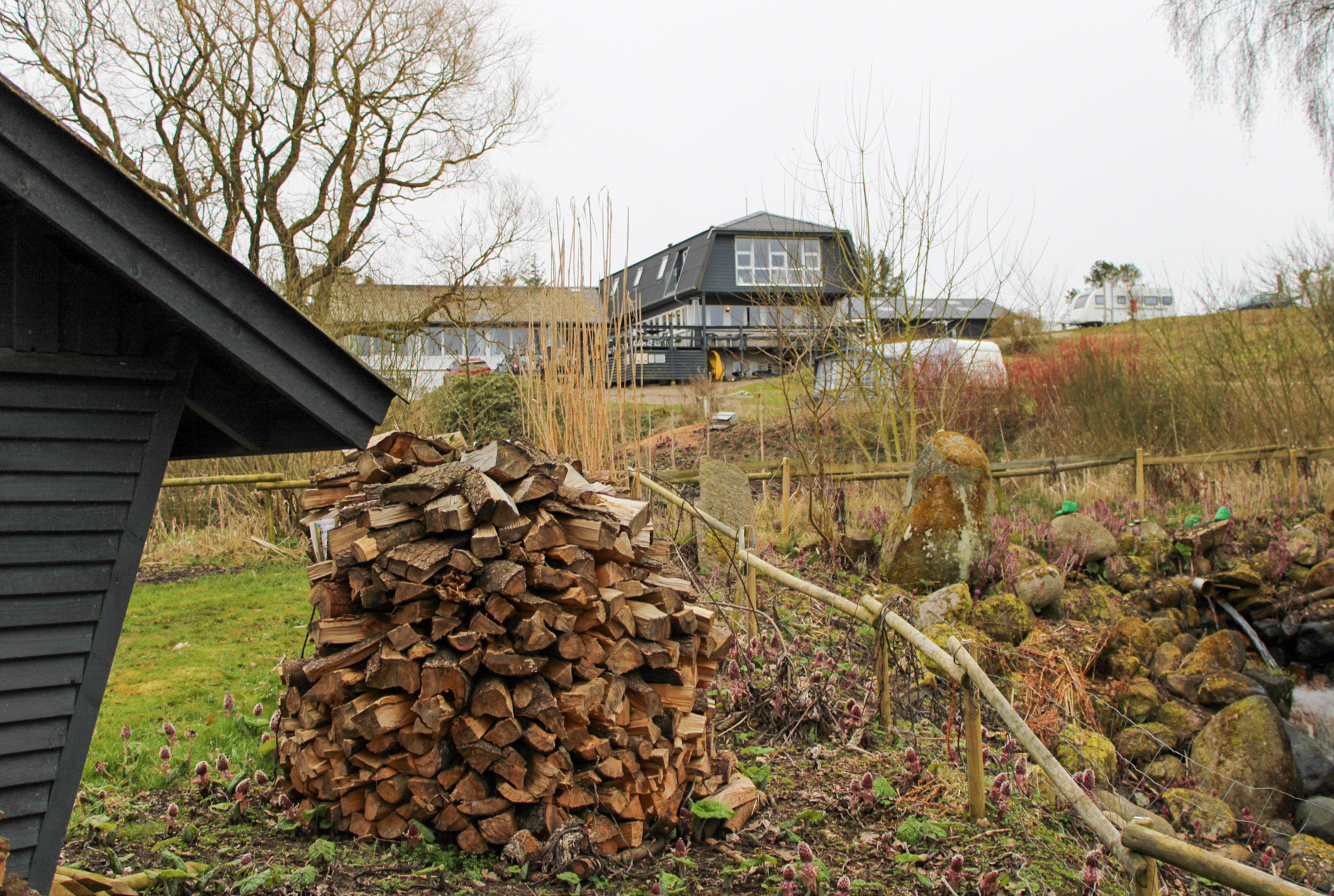 Wohnmobilstellplatz: Garten Fur Camping - CamperStop Fur