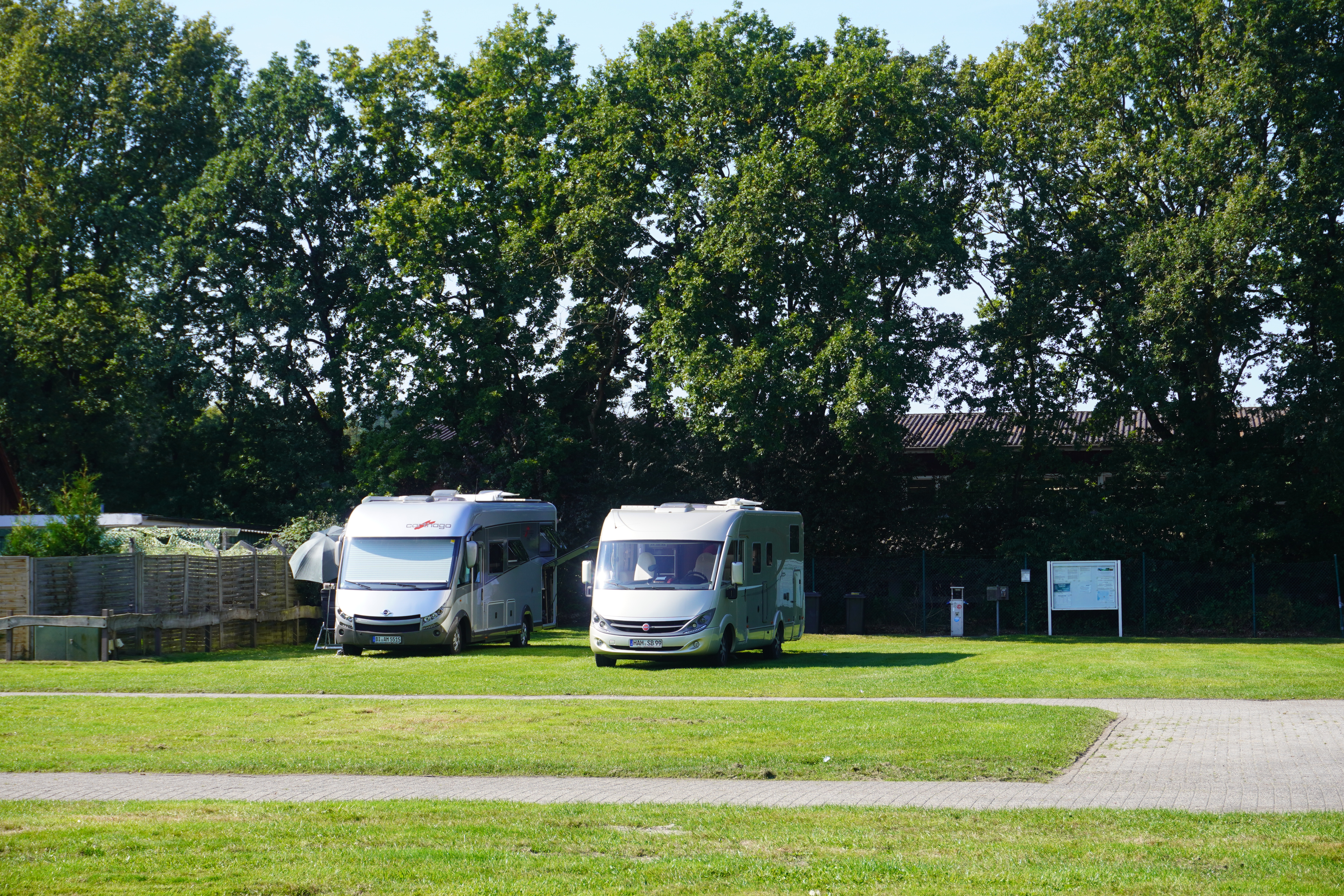 Area sosta per camper - Westerstede - Parkplatz Schützenplatz  am Schützenweg