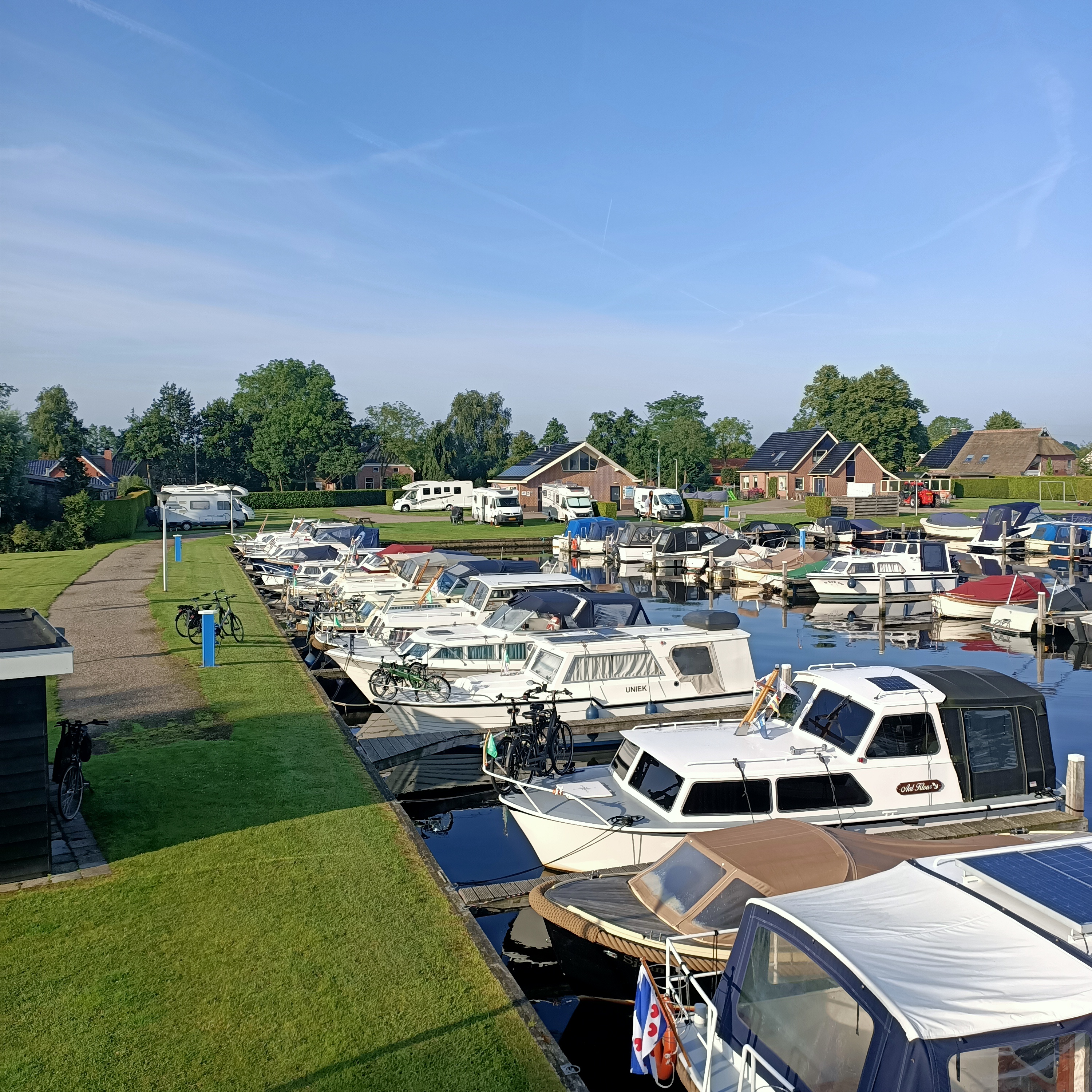 Reisemobilstellplatz: Stellplatz am hafen. - Jachthaven en Camperpark Kuikhorne