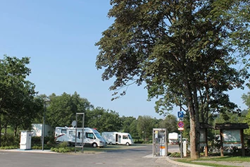 Wohnmobilstellplatz: Der neue Wohnmobilstellplatz am Kurpark - Wohnmobilstellplatz am KurErlebnispark BÄREAL in Grafenau