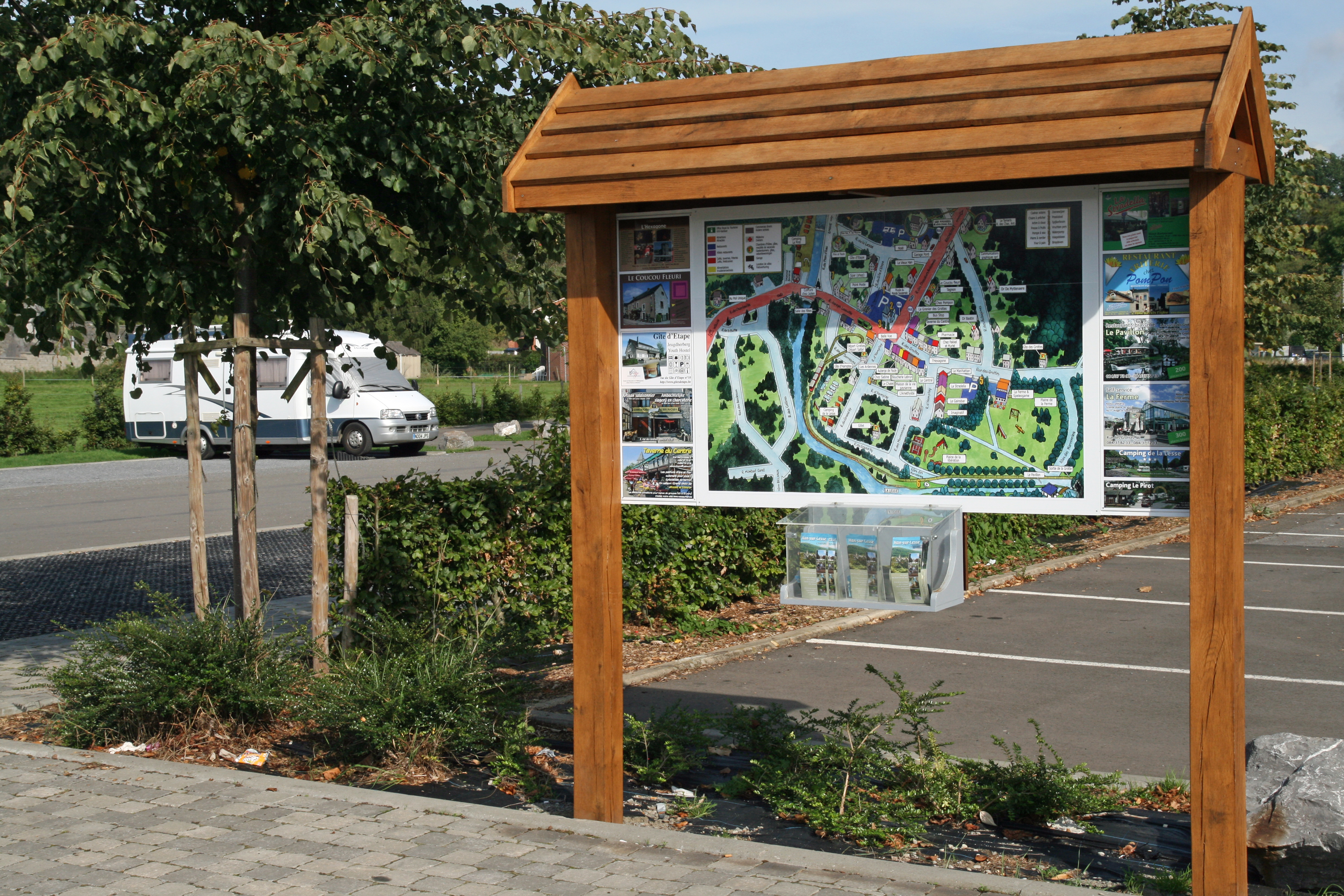 Wohnmobilstellplatz: Aire de Camping-cars Han-sur-Lesse