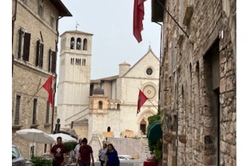 Wohnmobilstellplatz: Gasse in Assisi - Agriturismo Il Girasole