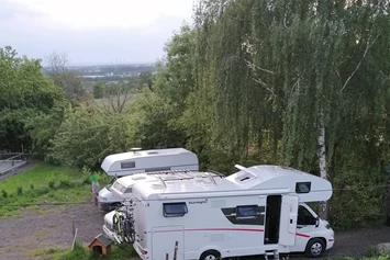 Wohnmobilstellplatz: Drei Stellplätze auf unserem Bauernhof - Marbacherhof 1,  69493 Hirschberg