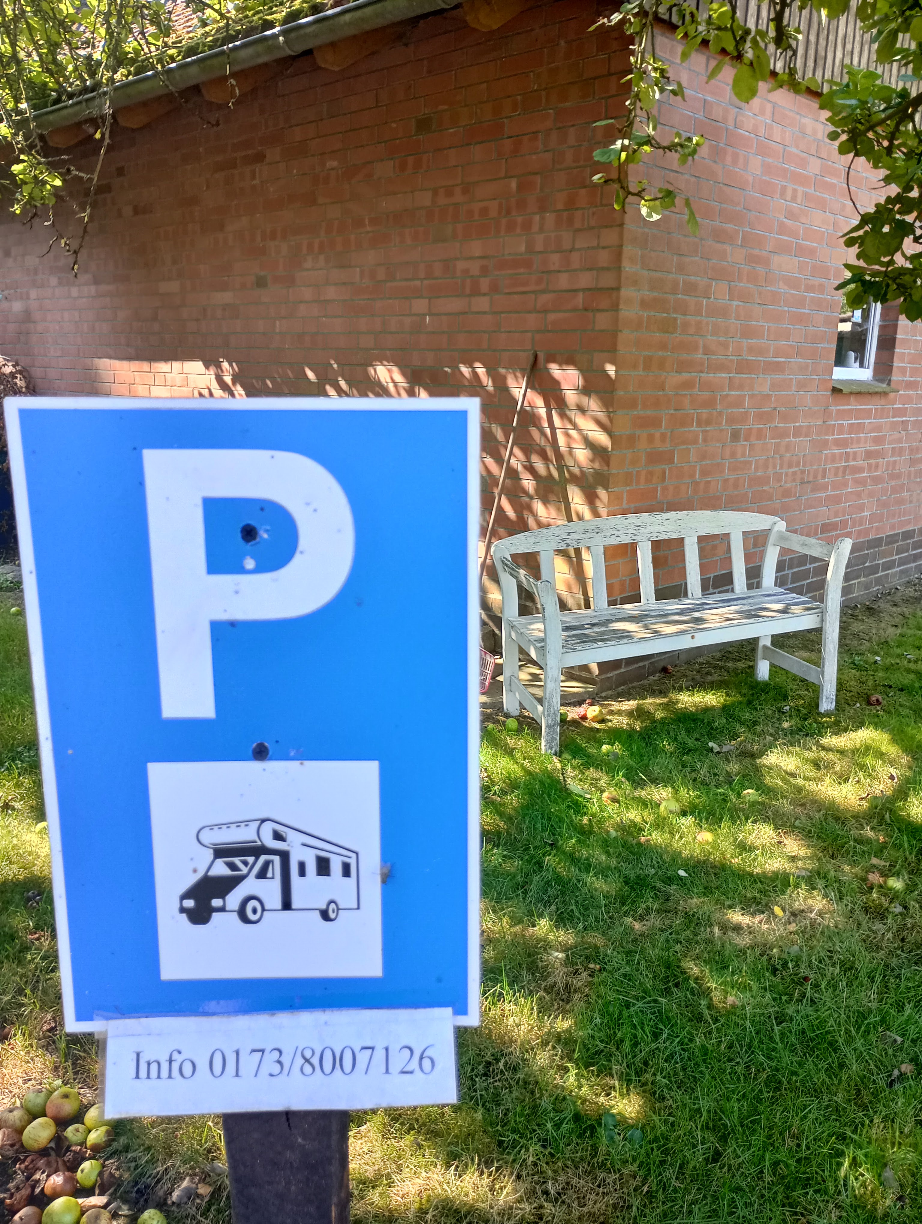 Wohnmobilstellplatz: Anmeldung Haus Nr. 9 - Wohnmobilstellplatz Bauernhof Heber Surbostel 11 Lüneburger Heide Park am Jakobsweg Hofladen Factory Outlet