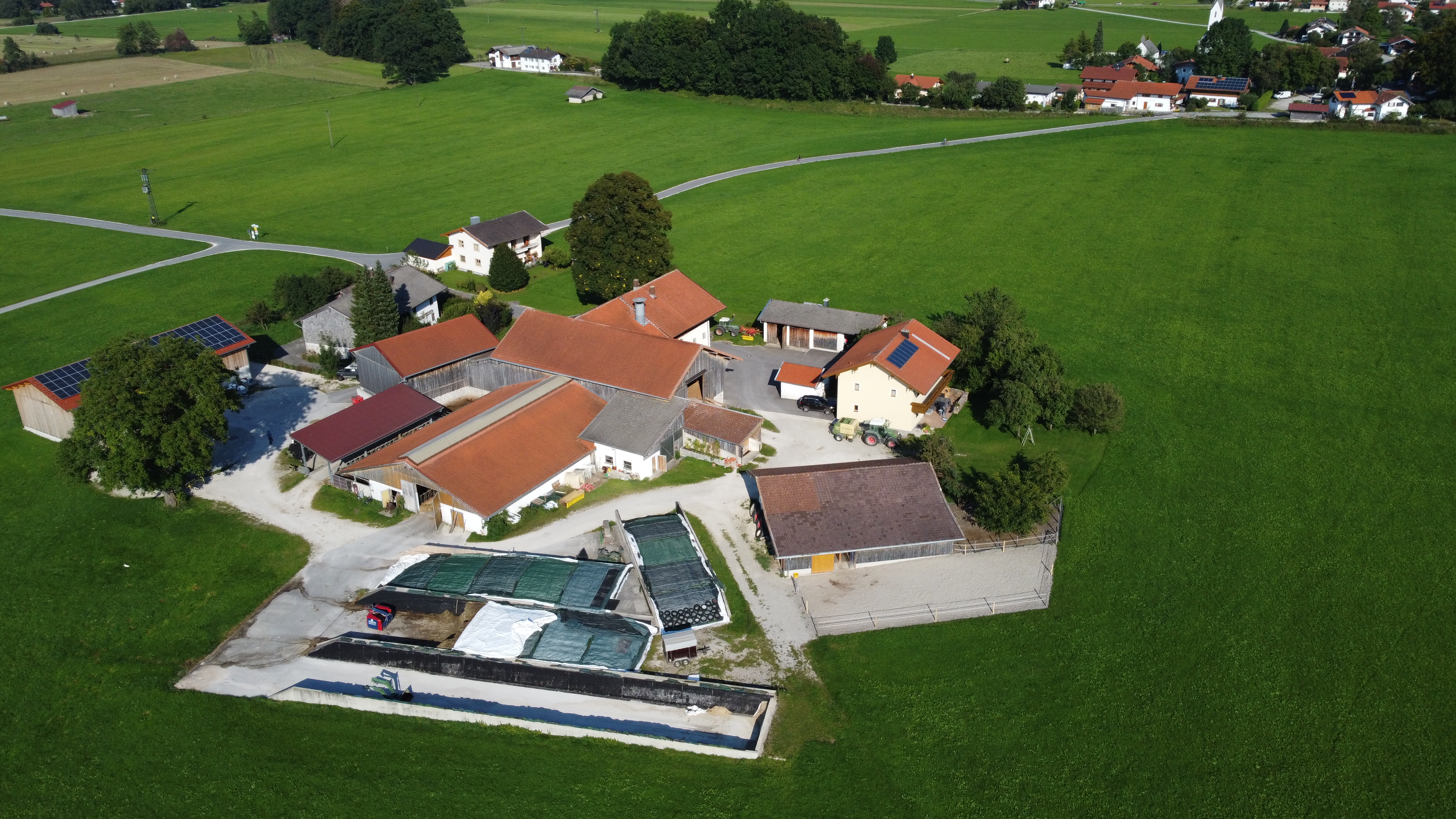 Reisemobilstellplatz - Inzell (Landkreis Traunstein) - Nochmal von oben. - Stellplatz Huberhof